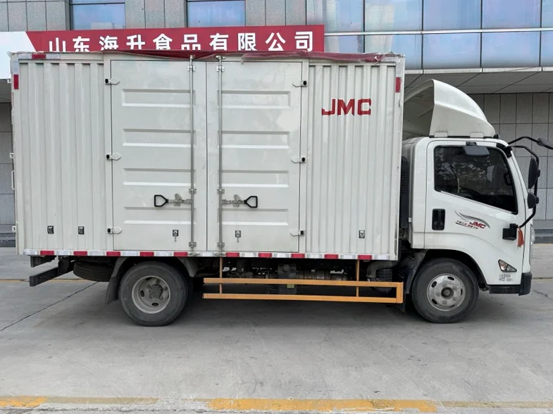 江铃凯运 后面外观一