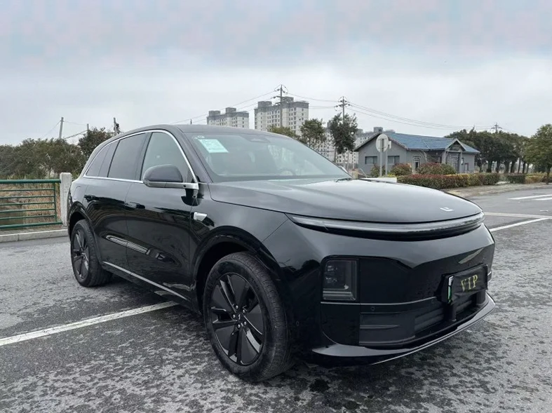 理想L6 正面外观二