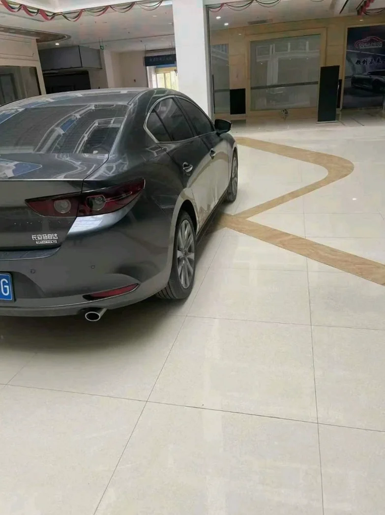 马自达昂克赛拉 内饰后排