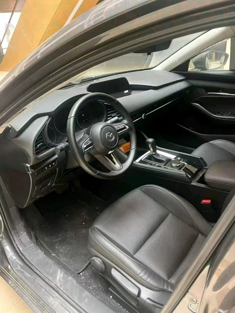 马自达昂克赛拉 后面外观三