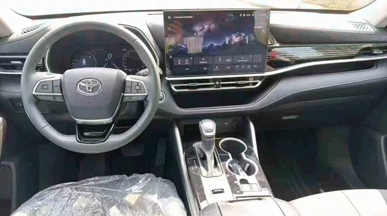 丰田汉兰达 后面外观二