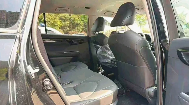 丰田汉兰达 后面外观一