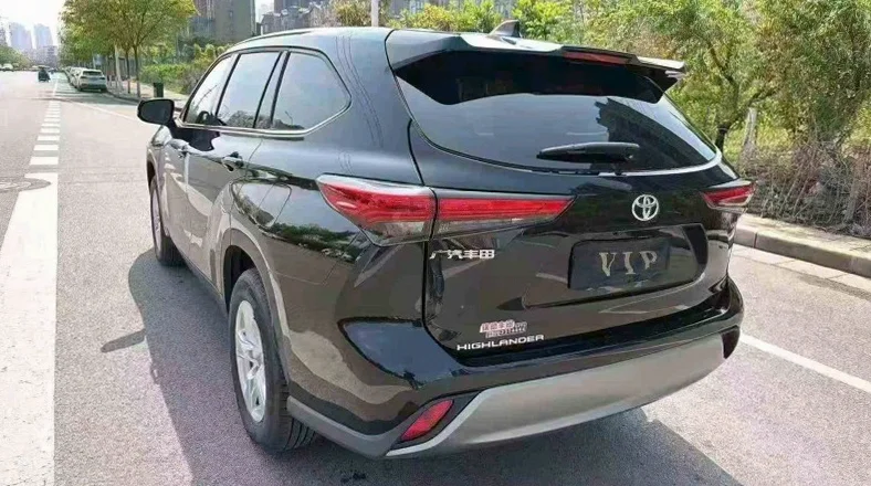 丰田汉兰达 内饰后排