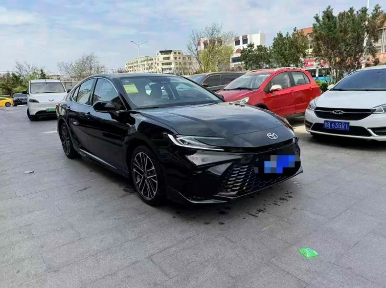 丰田凯美瑞 正面外观三