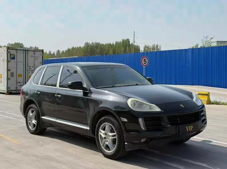 保时捷卡宴 正面外观三