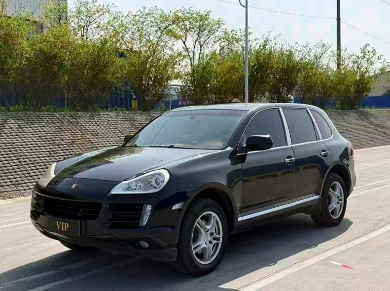 保时捷卡宴 正面外观二