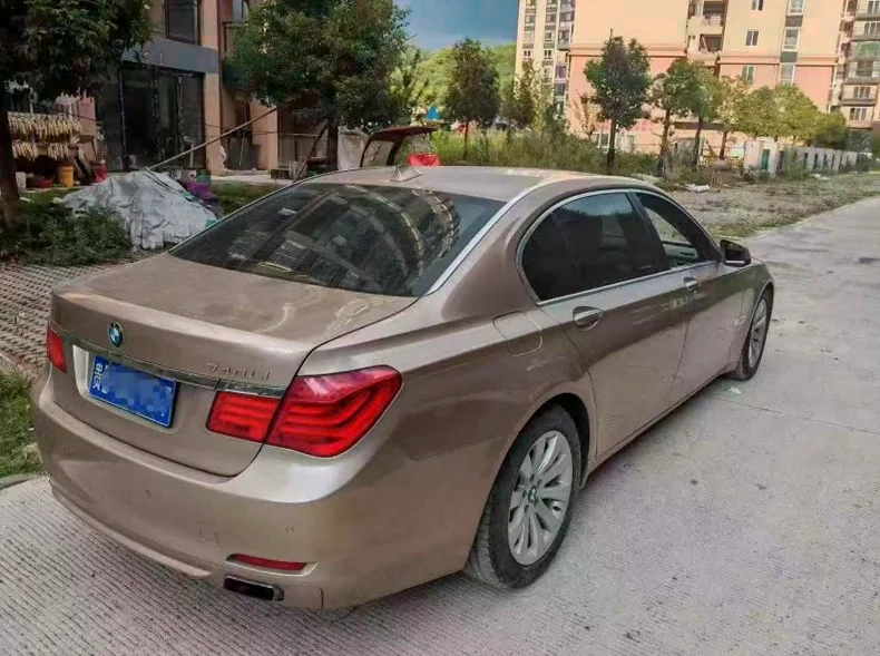 宝马7系 后面外观三