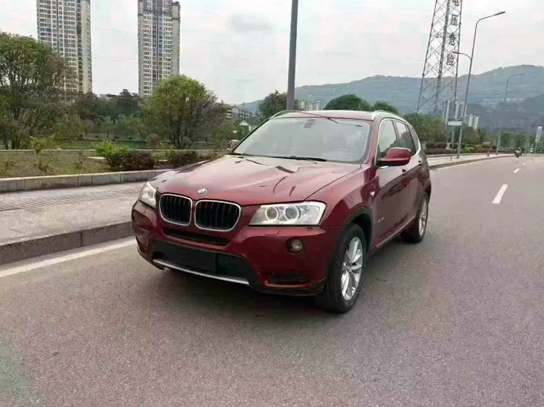 宝马X3 后面外观三