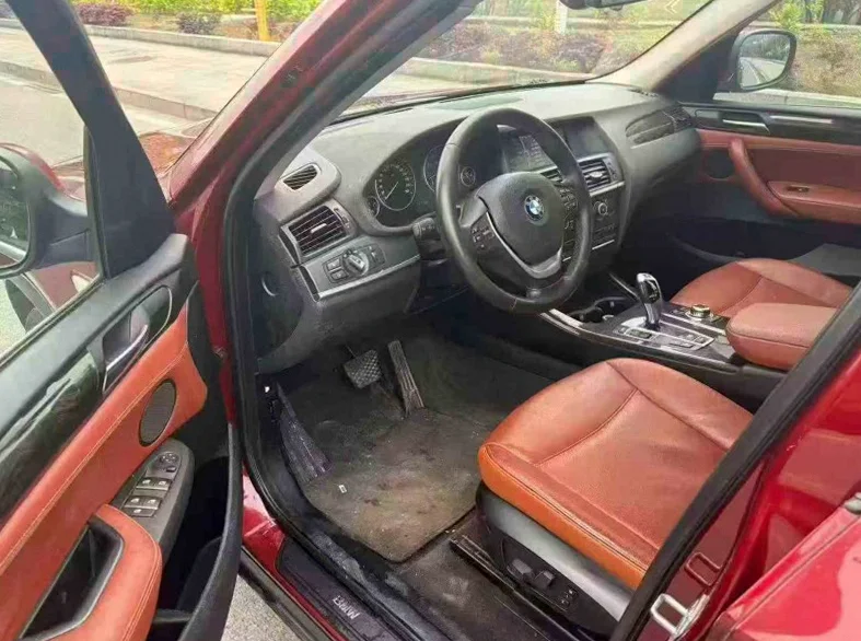 宝马X3 正面外观二