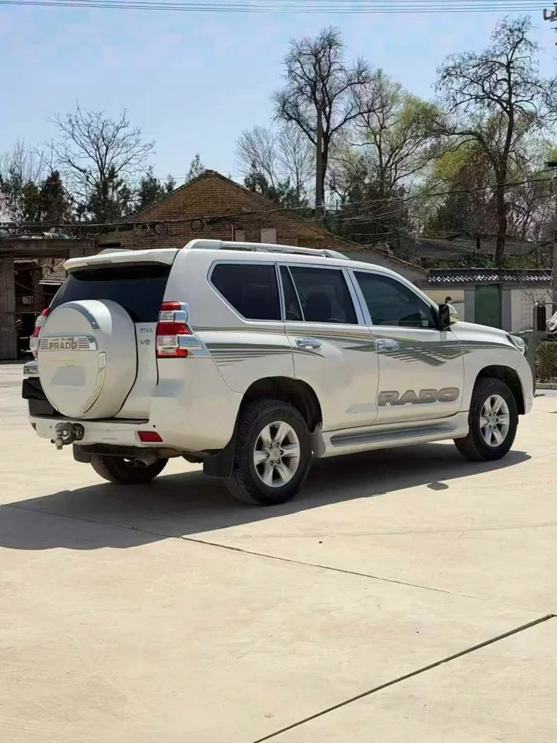 丰田普拉多 内饰前排