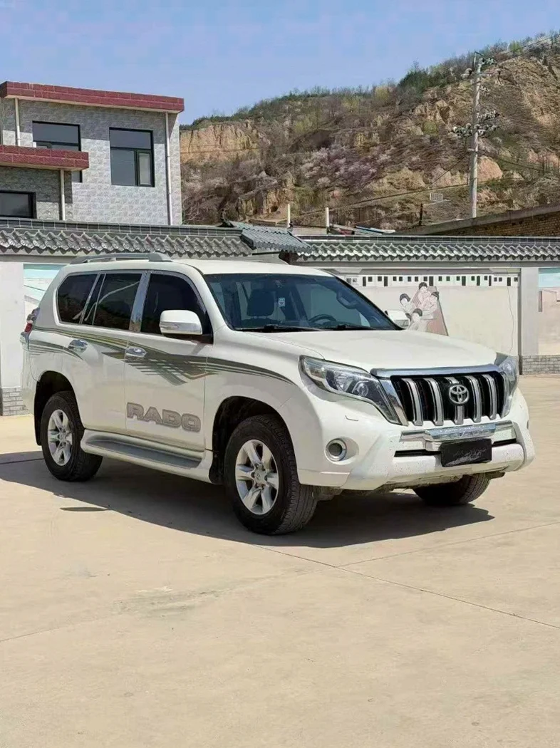 丰田普拉多 正面外观三