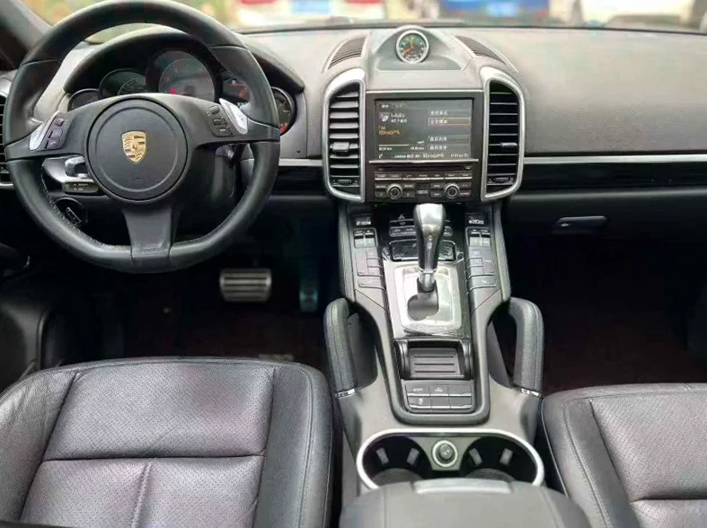 保时捷卡宴 后面外观三