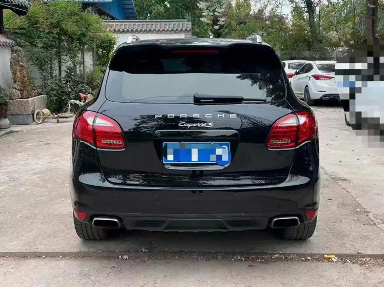 保时捷卡宴 内饰后排