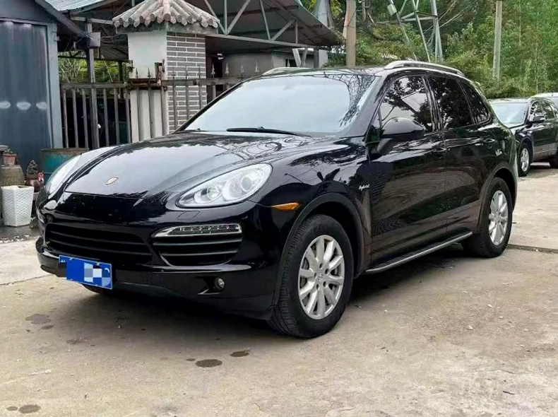 保时捷卡宴 正面外观二