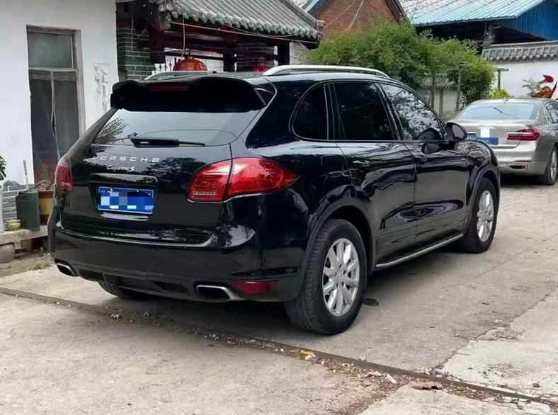 保时捷卡宴 后面外观一