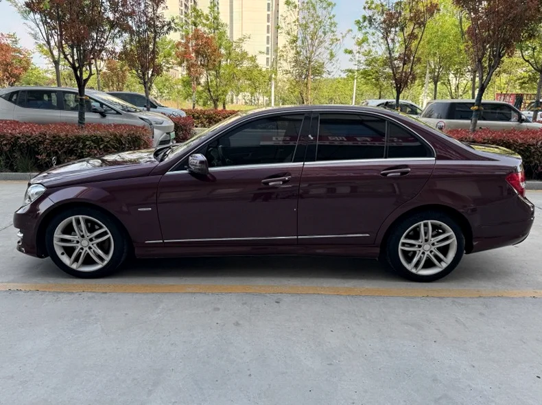 奔驰C 后面外观三