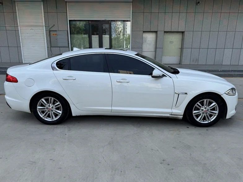 捷豹XF 后面外观二