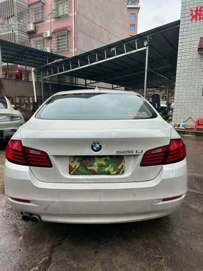 宝马5系 驾驶室