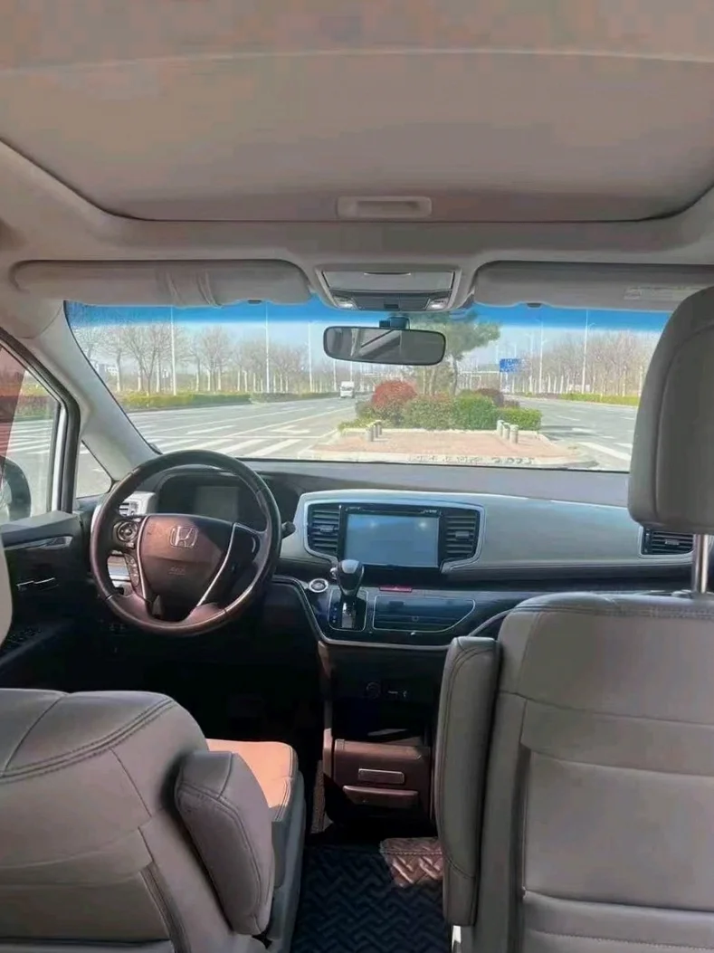 本田奥德赛 内饰后排