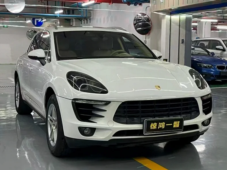 保时捷Macan 正面外观二