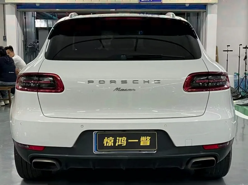 保时捷Macan 驾驶室