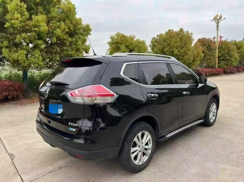 日产奇骏 内饰前排