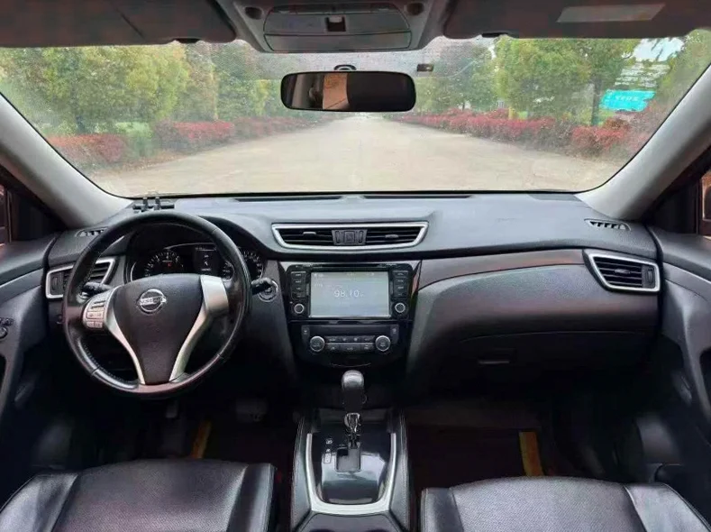 日产奇骏 后面外观二