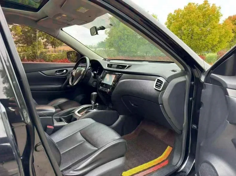 日产奇骏 后面外观三