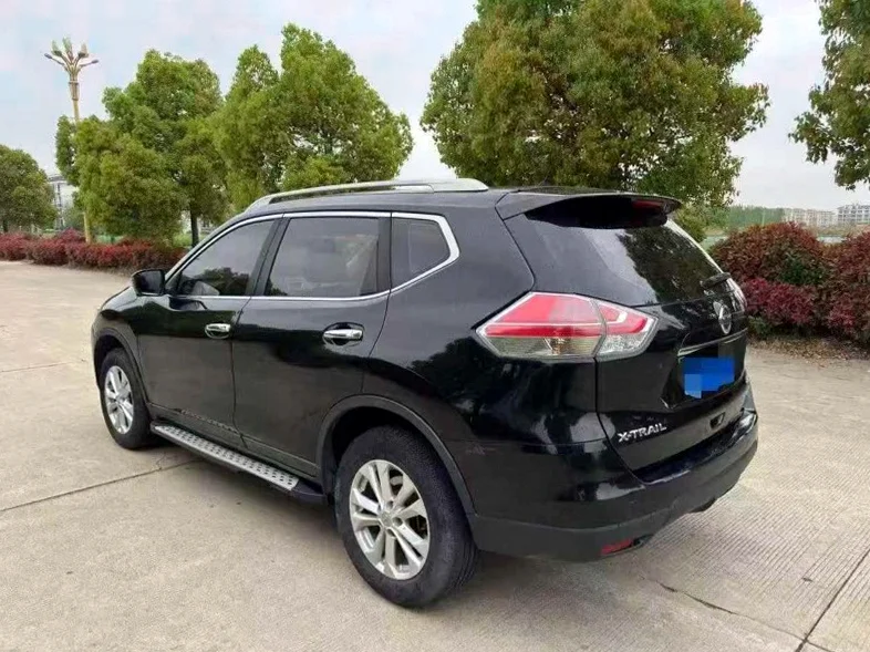 日产奇骏 内饰后排