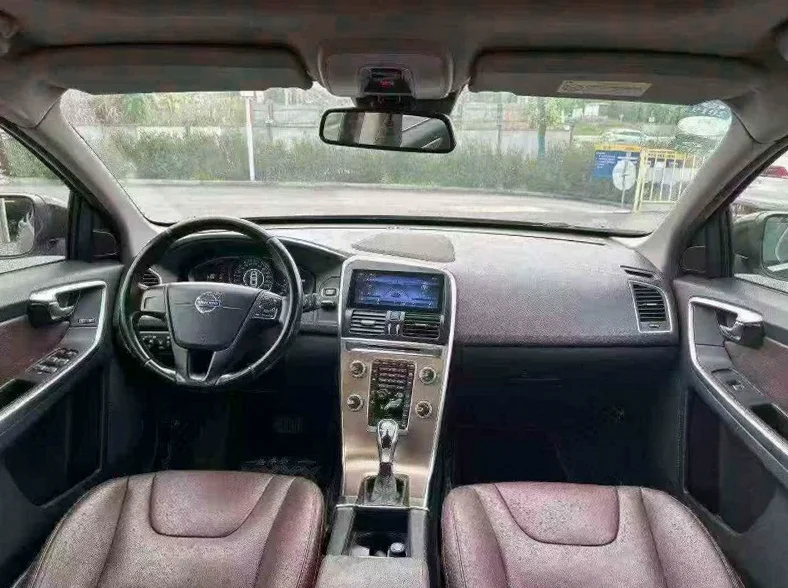 沃尔沃XC60 后面外观一