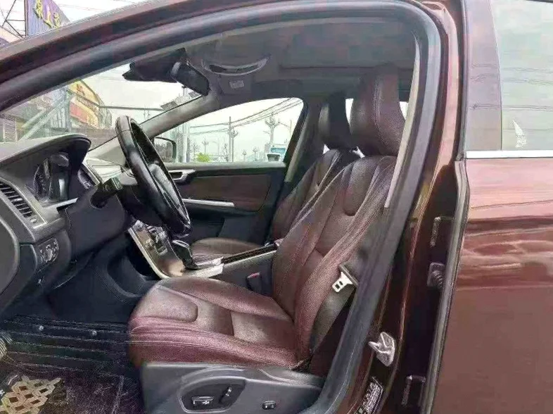 沃尔沃XC60 正面外观三