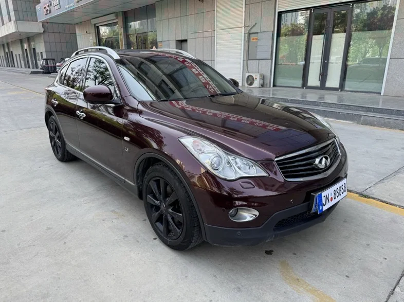 英菲尼迪QX50 正面外观二