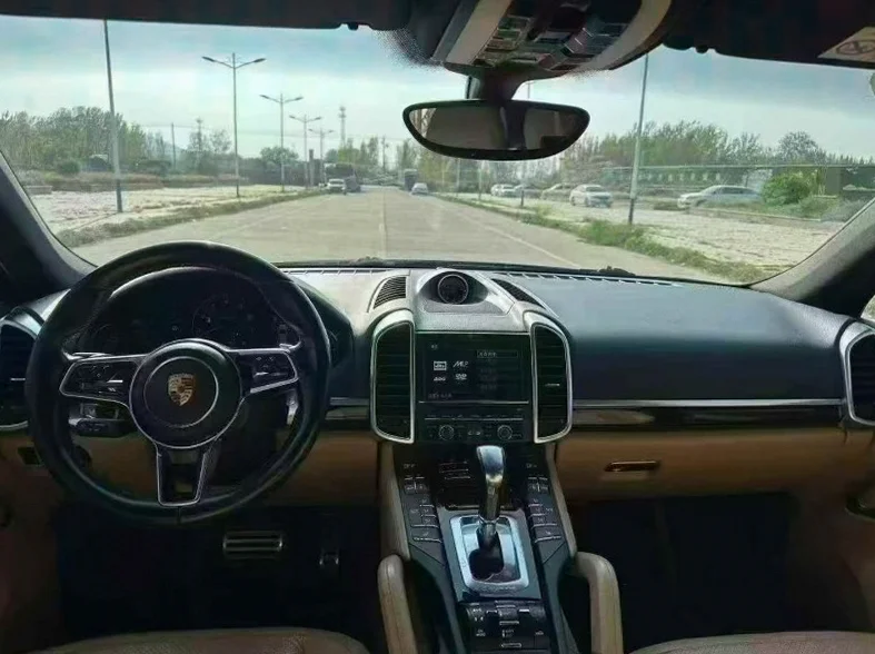 保时捷卡宴 后面外观三