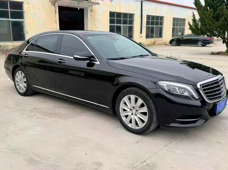 奔驰S 正面外观三