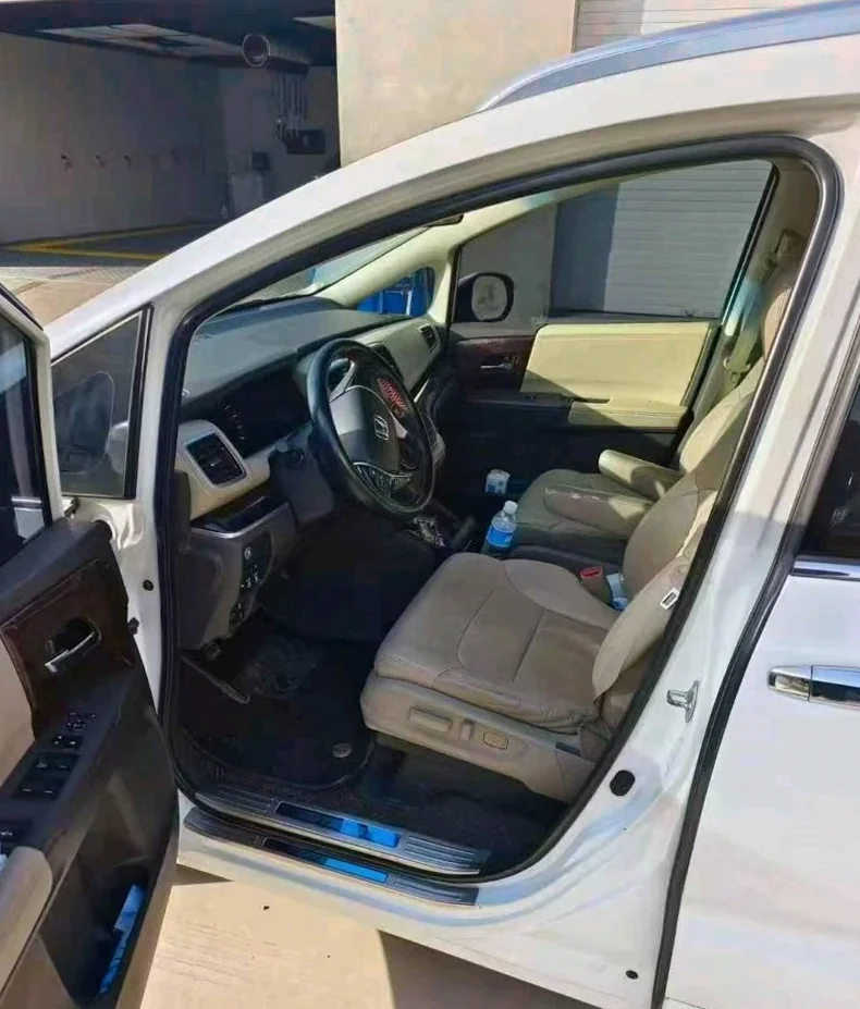 本田奥德赛 后面外观二