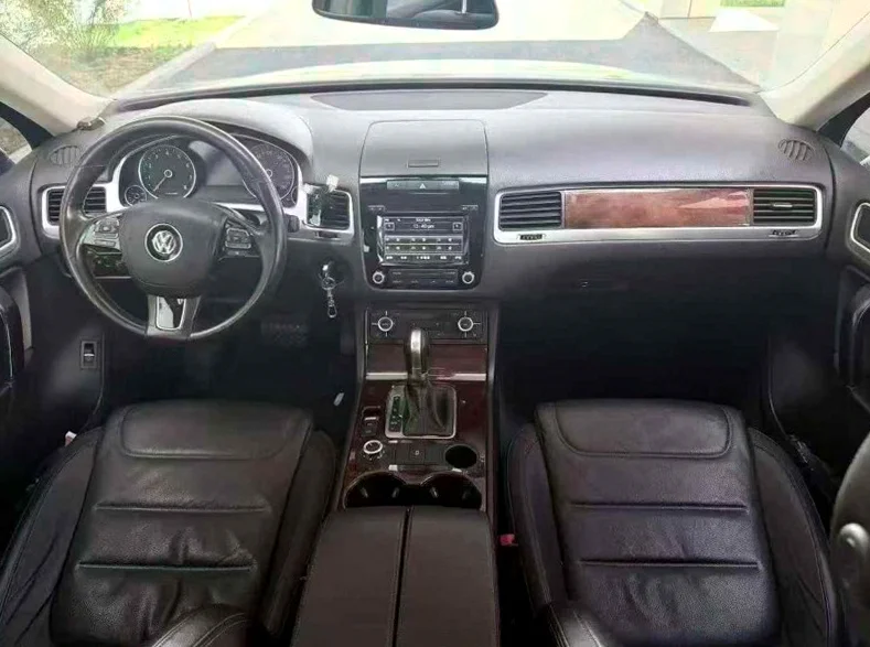 大众途锐 后面外观二