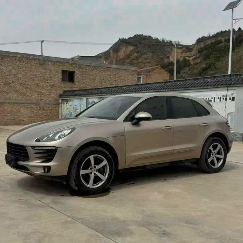 保时捷Macan 正面外观三