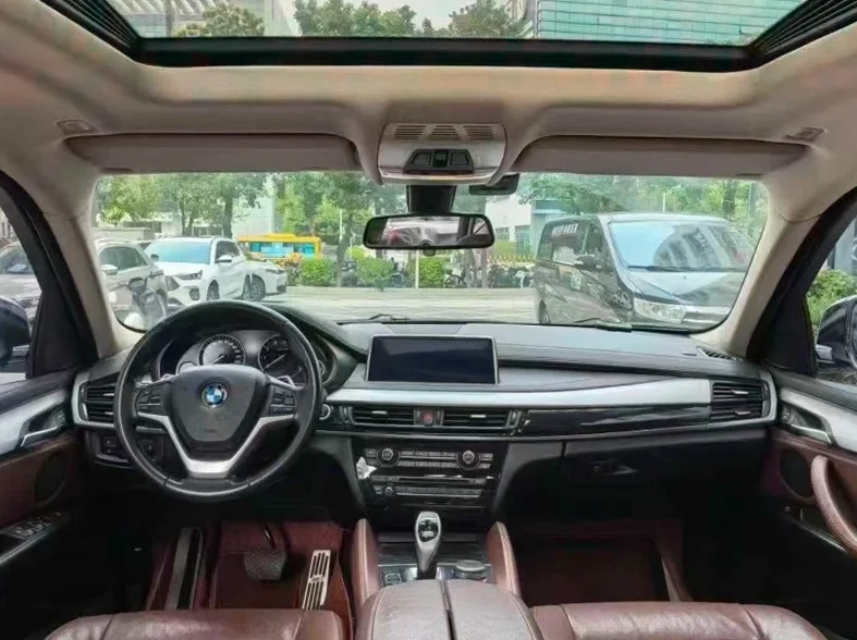 宝马X6 后面外观二