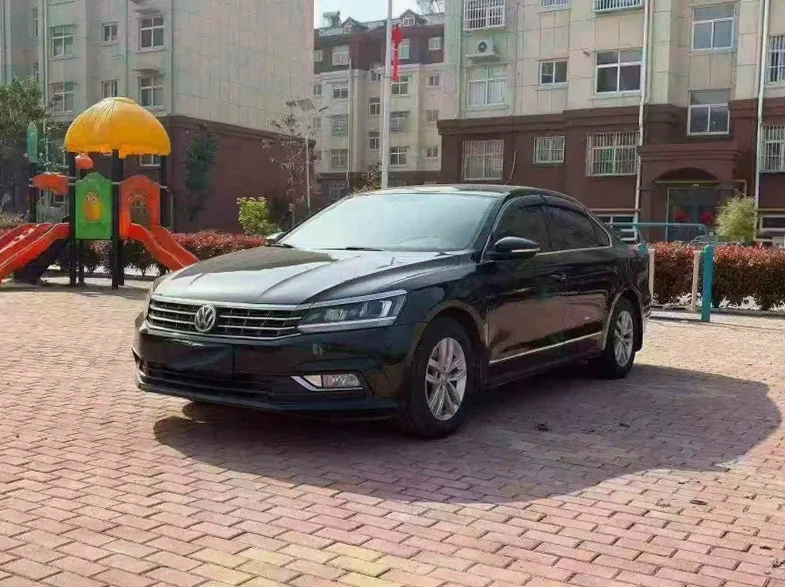 大众帕萨特 正面外观二