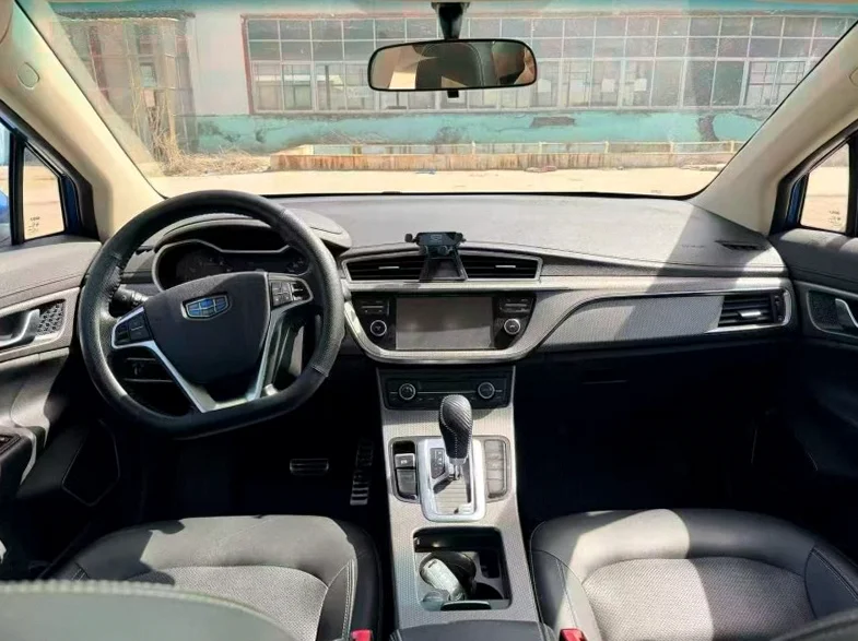 吉利帝豪 后面外观二