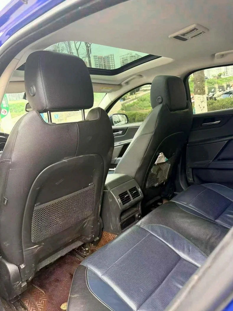 捷豹XE 后面外观三