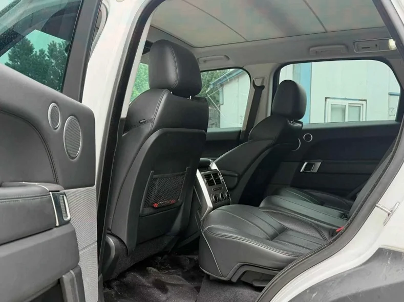 路虎揽胜运动 后面外观二