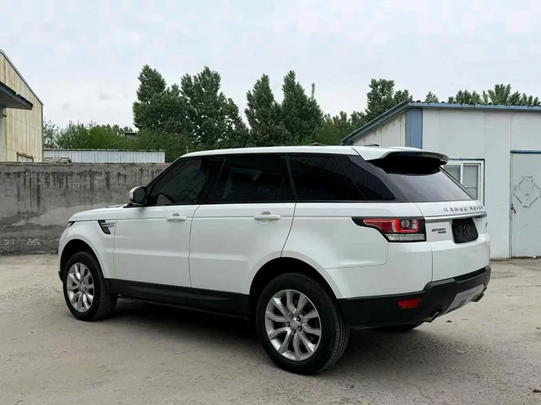 路虎揽胜运动 驾驶室