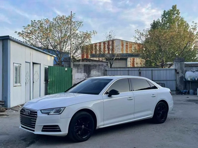 奥迪A4L 正面外观二