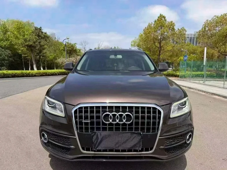 18年奥迪Q5 2.0T四驱高配