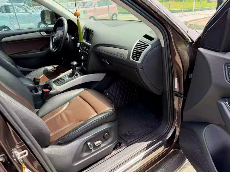 奥迪Q5 后面外观三