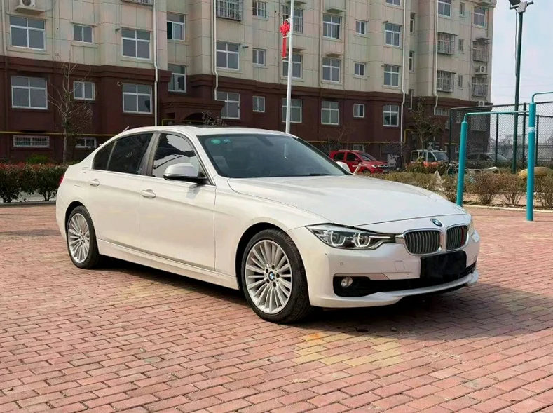 宝马3系 正面外观三