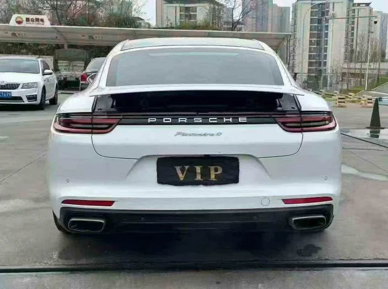 保时捷帕拉梅拉 后面外观三