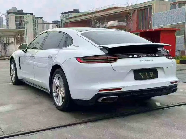 保时捷帕拉梅拉 内饰后排