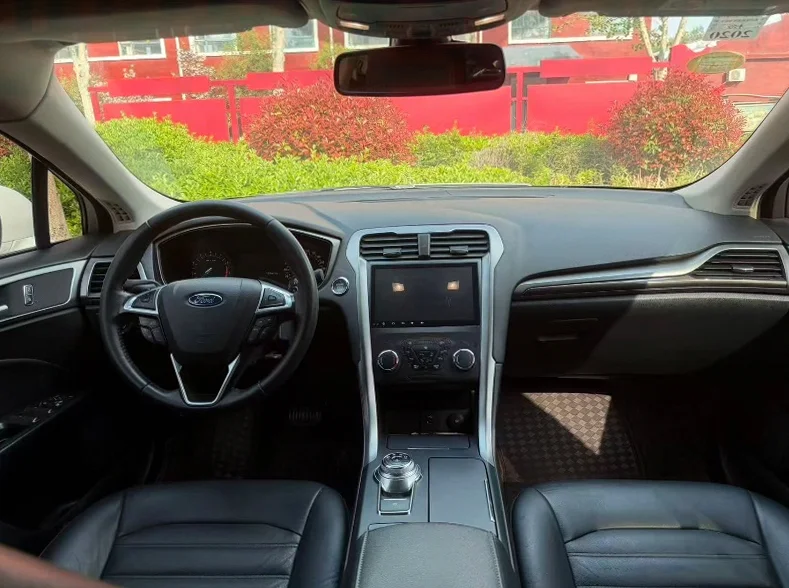 福特蒙迪欧 后面外观二